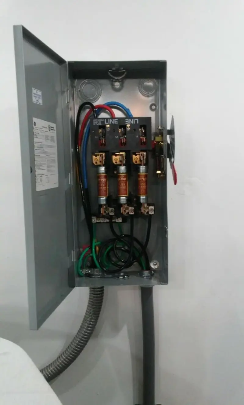 Three-phase disconnect switch installed for Electrical Wiring & Rewiring in Cahokia Heights